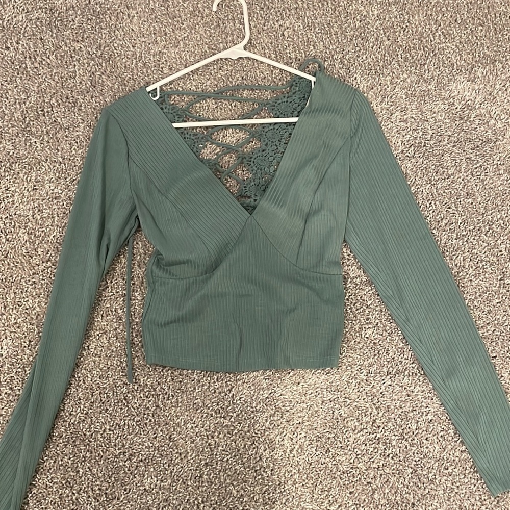 Buckle willow and root top brand new